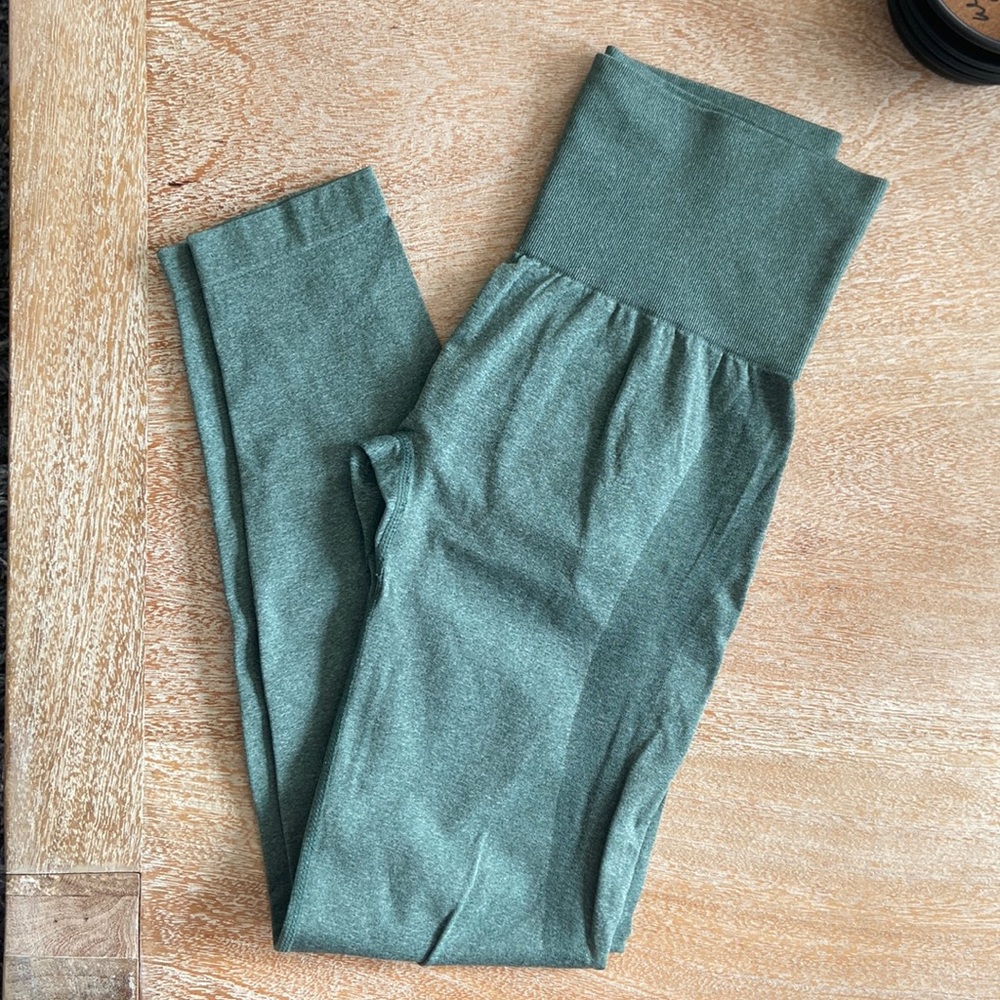 NVGTN leggings
